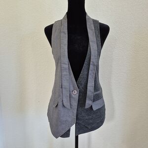 Grey La Mode Sleeveless Vest with Pockets and Button details